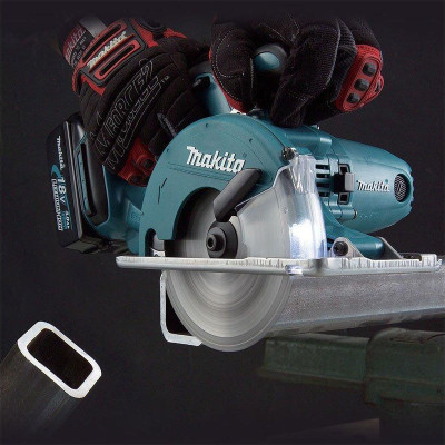 MÁY CƯA ĐĨA DÙNG PIN 18V 136MM MAKITA DCS550Z (KHÔNG KÈM PIN VÀ ĐẾ SẠC) - HÀNG CHÍNH HÃNG