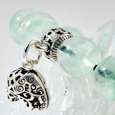 Vòng tay thạch anh xanh charm voi Ngọc Quý Gemstones