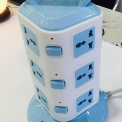 Ổ điện đa năng 3 tầng, có 12 lỗ cắm và 3 cổng usb, có công tắc bật tắt mỗi tầng, thích hợp mọi loại phích cắm khác nhau - Hàng chính hãng