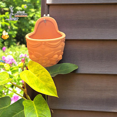 Chậu Ốp Tường Đất Nung Tròn Dáng Trứng Hoa | Trang Trí Ban Công Treo Tường | Wall Decor | 14 ×17cm