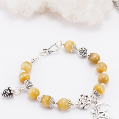 Vòng Thạch Anh Mắt Hổ Vàng Tâm Phối Charm Kết Đồng Tâm Bạc Ngọc Quý Gemstones