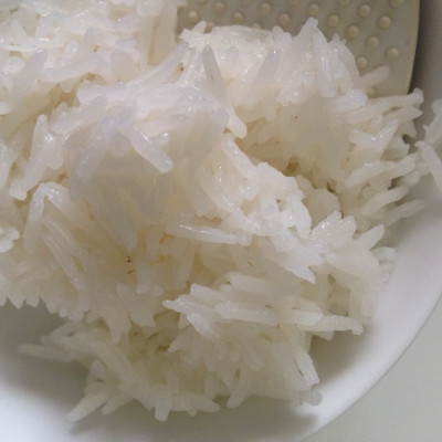 Gạo ST25 Vinaseed Túi 5Kg - Đặc Sản Sóc Trăng, Sản Xuất Từ Vùng Lúa Tôm - Cơm mềm dẻo, vị đậm ngọt, thơm đặc trưng