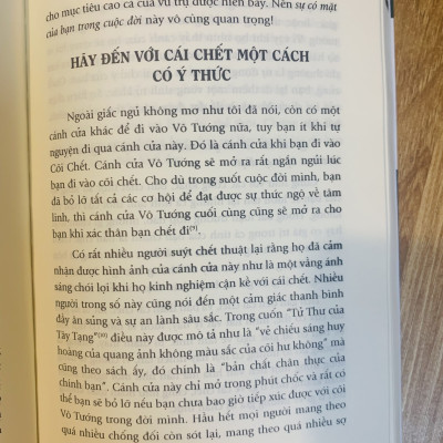 Sách - Sức Mạnh Của Hiện Tại