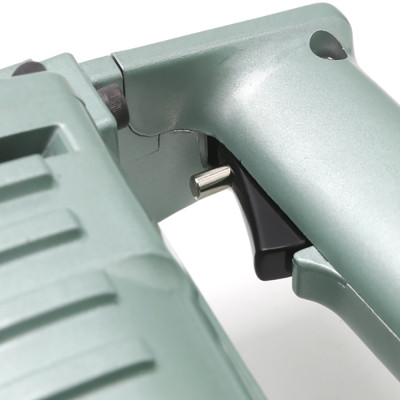 Máy Đục Bê Tông Cầm Tay ABG PH65A Công Suất 1240W, Đầu Đục 65mm Chuyên Dùng Cho Vật Liệu Bê Tông Cứng , Tiết Kiệm Thời Gian ,Tiện Lợi Khi Sử Dụng – Hàng Chính Hãng.