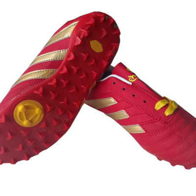 GIÀY ĐÁ BÓNG SÂN CỎ NHÂN TẠO 3 SỌC MÀU ĐỎ