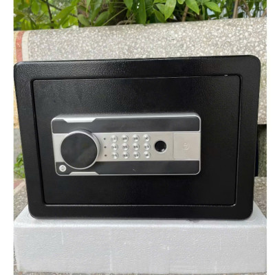 Két sắt điện tử an toàn chia 2 ngăn E35, có 3 lớp bảo vệ KHÓA VÂN TAY+ MẬT KHẨU+ KHÓA CƠ