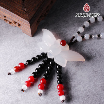 Dây chuyền hình con bướm đá mã não trắng - Ngọc Quý