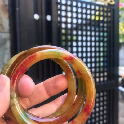 VÒNG CẨM THẠCH TỨ QUÝ NI 52MM MỚI ĐẸP  MÀU  TỨ QUÝ NỮ 50KG ĐẾN 62KG