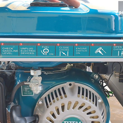 MÁY PHÁT ĐIỆN XĂNG 3.0KVA 4 THÌ, OHV TOTAL TP130005 - HÀNG CHÍNH HÃNG