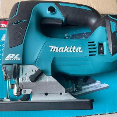 MÁY CƯA LỌNG DÙNG PIN 18V  26MM MAKITA DJV182Z (KHÔNG KÈM PIN VÀ SẠC) - HÀNG CHÍNH HÃNG