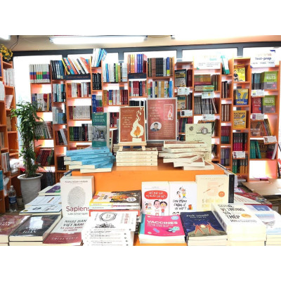 Tự Truyện Nguyễn Cảnh Bình: Sinh Năm 1972 (Chủ tịch HĐQT, người sáng lập Công ty Cổ phần Sách Alpha...)