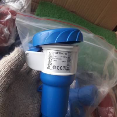 | Chính hãng | Ổ cắm công nghiệp PKF16M723 Schneider di động