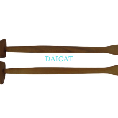 Cây gãi và đấm lưng bằng gỗ bách xanh hai đầu GL-01