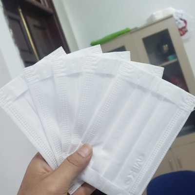 1 Kiện 50 hộp khẩu trang trẻ em MIKO cao cấp, có dây đeo mềm không đau tai.