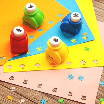 Bộ Kéo Răng Cưa Cắt Dập Giấy GUBHZM03855 - Mẫu Màu Giao Ngẫu Nhiên