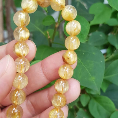 Vòng đeo tay phong thủy may mắn nữ đá thạch anh tóc vàng đồng trục tự nhiên Size vòng hạt 9mm ánh sáng rất đẹp Vòng chuẩn hợp nữ mệnh kim, mệnh thổ, mệnh Thủy ạ