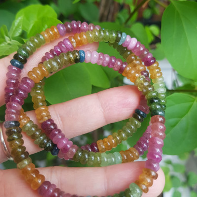 Vòng Tay Phong thủy may mắn  Chất liệu Đá Tourmaline bánh xe đẹp tự nhiên màu đẹp  Nữ tất cả các mệnh đeo vừa đẹp vừa xinh tốt cho sức khỏe ạ