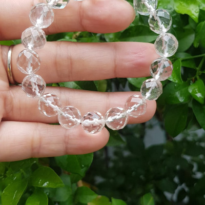 Vòng tay phong thủy nữ đá thạch anh trắng giác tự nhiên Size vòng 10mm Chất liệu đá thạch anh màu trắng tinh khôi giác đẹp ạ 