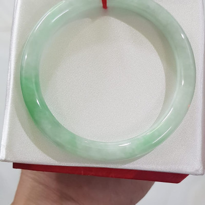 Vòng Tay Nữ đá ngọc cẩm thạch tự nhiên A Trắng Lý Sao 53mm x 7mm Trắng đậu lý nhẹ bóng 52kg - 58kg ạ