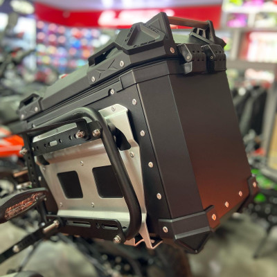 Thùng nhôm bên hông xe máy LS2