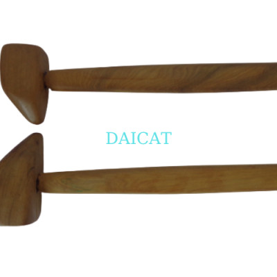 Cây gãi và đấm lưng bằng gỗ bách xanh hai đầu GL-01