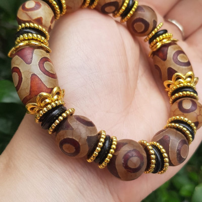 ️Vòng tay nam mã não tây tạng nâu 3 mắt kiểu Size vòng 14mm đẹp Ý nghĩa mang năng lượng tích cực may mắn cát tường cho gia chủ ạ