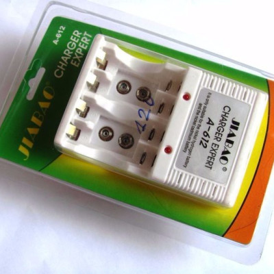 Bộ sạc pin đa năng Jiabao A-612, sạc pin AA, AAA,pin vuông 9V