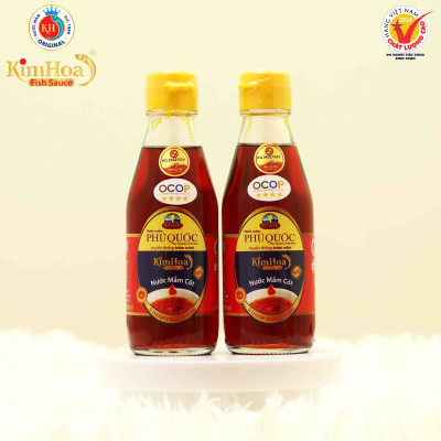 Nước mắm cốt Kim Hoa Phú Quốc 40 Đạm chai 180ml