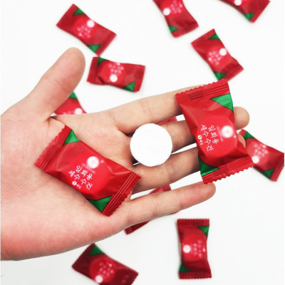 Combo 20 viên nén khăn lau du lịch bỏ túi , hình viên kẹo tiện lợi - Chính hãng 