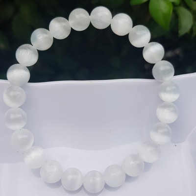 Vòng tay phong thủy may mắn Nữ đá mắt mèo trắng thiên nhiên Size hạt 8mm bóng sáng tuyệt đẹp màu trắng trong ánh sáng đẹp Chất liệu đá mắt mèo bóng đẹp chuẩn hợp nữ mệnh kim, mệnh thủy đeo giá rẻ bao đẹp ạ  đeo tốt sức khỏe, may mắn phong thủy tài lộc ạ