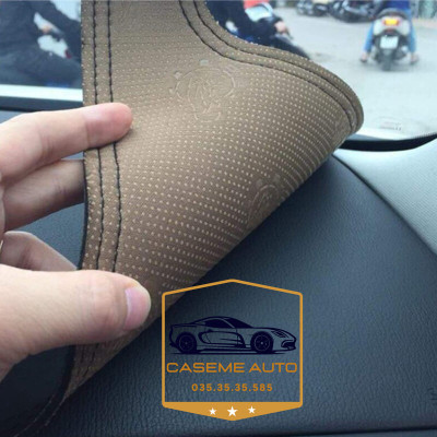 [TOYOTA COROLLA ALTIS] Thảm Taplo 3 Lớp Dành Cho Xe TOYOTA COROLLA ALTIS, Nhung Lông Cừu Và Da Vân Carbon Cao Cấp - Hàng Chính Hãng