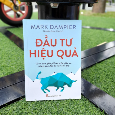 Combo Sách - Cẩm Nang Đầu Tư Từ A Đến Z Những Sát Thủ Hàng Loạt Trong Giới Tài Chính + Sách Lược Đầu Tư Của W.Buffett (TB) + Đầu Tư Hiệu Quả + Đầu Tư Chất Lượng