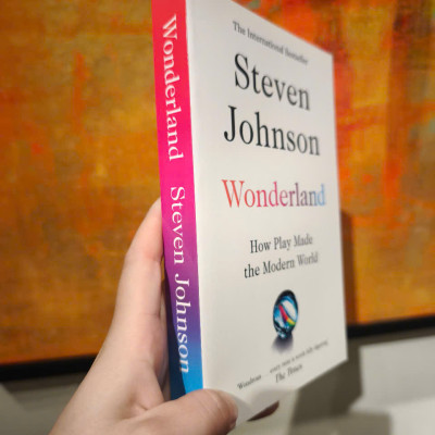 Sách - Wonderland: How Play Made the Modern World by Steven Johnson - Nonfiction / History / Science
