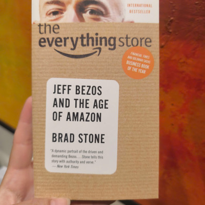 Sách - The Everything Store: Jeff Bezos and the Age of Amazon by Brad Stone