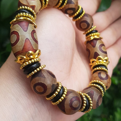 ️Vòng tay nam mã não tây tạng nâu 3 mắt kiểu Size vòng 14mm đẹp Ý nghĩa mang năng lượng tích cực may mắn cát tường cho gia chủ ạ