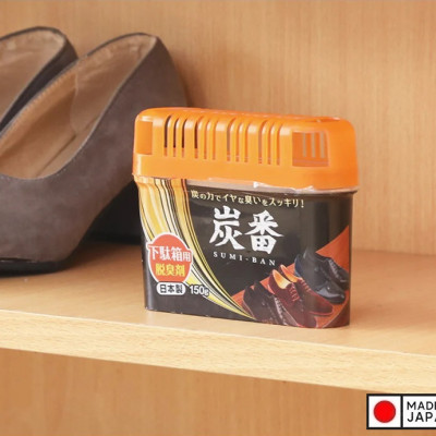 Hộp Khử Mùi Tủ Giày, Tủ Quần Áo Than Hoạt Tính Kobini Nhật Bản (150g)
