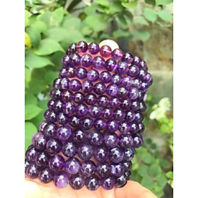 CHIẾC VÒNG NỮ MÀU TÍM THỦY CHUNG ĐẬM 100% ĐÁ THẠCH ANH TÍM TỰ NHIÊN  SIZE VÒNG 8MM MÀU TÍM ĐẬM ĐẸP LẮM Ạ  NỮ MỆNH HỎA THỔ