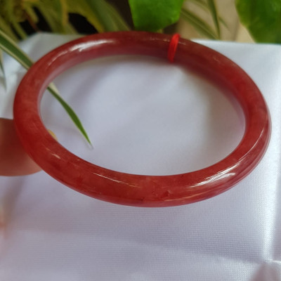 Vòng Cẩm Thạch Đỏ đẹp 58mm x chột 7mm màu đỏ đậm bóng là màu chiến thắng chuẩn hợp nữ mạng hỏa mạng thổ 55kg - 68kg đeo đẹp tay may mắn tốt sức khỏe công việc rực rỡ tài lộc ạ
