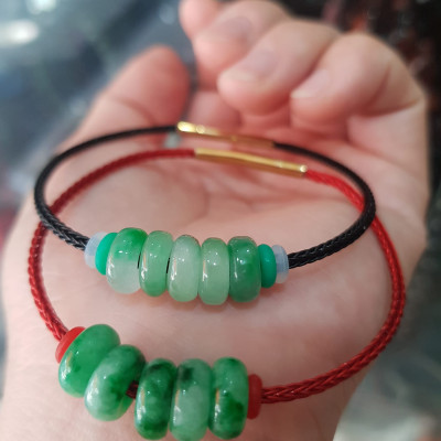 Vòng Tay charm phong thủy may mắn 5 đồng tiền may mắn  Đá cẩm thạch tự nhiên xanh ngọc tươi bóng đẹp  Vòng charm phối dây màu đen màu đỏ bất kỳ có khoen chắc hợp nữ mệnh mộc hỏa thủy ạ