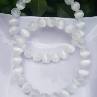 Vòng tay phong thủy may mắn Nữ đá mắt mèo trắng thiên nhiên Size hạt 8mm bóng sáng tuyệt đẹp màu trắng trong ánh sáng đẹp Chất liệu đá mắt mèo bóng đẹp chuẩn hợp nữ mệnh kim, mệnh thủy đeo giá rẻ bao đẹp ạ  đeo tốt sức khỏe, may mắn phong thủy tài lộc ạ
