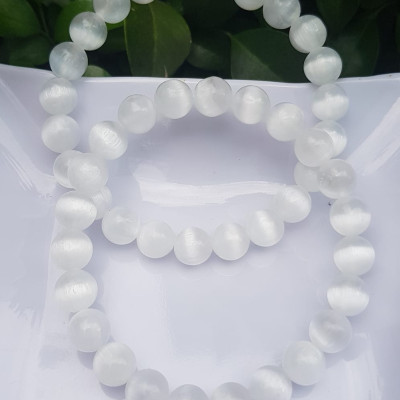 Vòng tay phong thủy may mắn Nữ đá mắt mèo trắng thiên nhiên Size hạt 8mm bóng sáng tuyệt đẹp màu trắng trong ánh sáng đẹp Chất liệu đá mắt mèo bóng đẹp chuẩn hợp nữ mệnh kim, mệnh thủy đeo giá rẻ bao đẹp ạ  đeo tốt sức khỏe, may mắn phong thủy tài lộc ạ