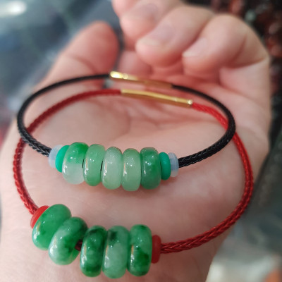 Vòng Tay charm phong thủy may mắn 5 đồng tiền may mắn  Đá cẩm thạch tự nhiên xanh ngọc tươi bóng đẹp  Vòng charm phối dây màu đen màu đỏ bất kỳ có khoen chắc hợp nữ mệnh mộc hỏa thủy ạ