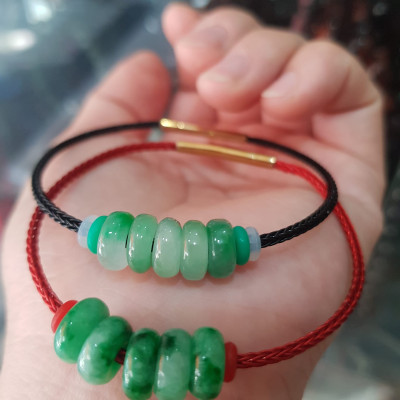 Vòng Tay charm phong thủy may mắn 5 đồng tiền may mắn  Đá cẩm thạch tự nhiên xanh ngọc tươi bóng đẹp  Vòng charm phối dây màu đen màu đỏ bất kỳ có khoen chắc hợp nữ mệnh mộc hỏa thủy ạ