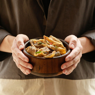 Da cá hồi trứng muối Salted Egg Salmon Skin 210g IRVINS