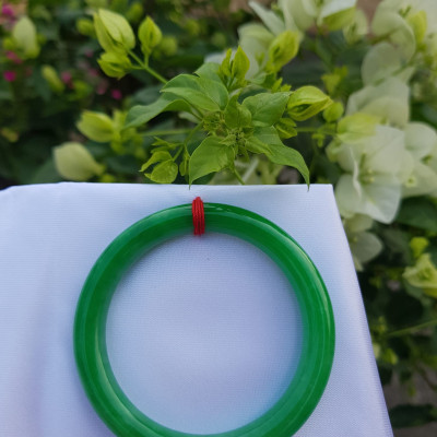 Vòng Tay Đá Cẩm Thạch Lý K49 A Size vòng 49mm x dầy 8mm Xanh lá đậm bóng đẹp như hoa Nữ mệnh mộc hỏa thủy 45kg - 49kg đeo đẹp ạ