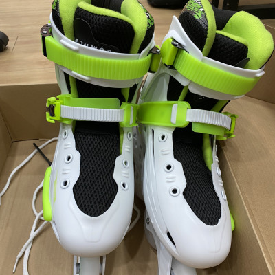 Giày Patin Người Lớn Centosy Xmax, 2 màu đen trắng có bánh đèn sáng