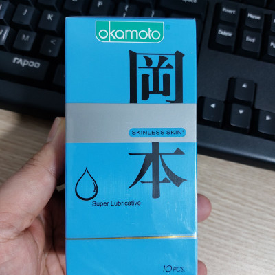 Hộp 10 Bao Cao Su Siêu Mỏng Okamoto Purity