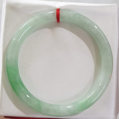 Vòng Tay Nữ đá ngọc cẩm thạch tự nhiên A Trắng Lý Sao 53mm x 7mm Trắng đậu lý nhẹ bóng 52kg - 58kg ạ