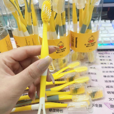 Hộp 8 Bàn Chải Đánh Răng Hình Vịt Vàng Có Đầu Cạo Lưỡi