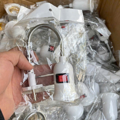 Đuôi Đèn Đa Năng Xoay 360 Độ – Đui Đèn E27 Lò Xo Phích Cắm Kèm Công Tắc-Tiện Lợi và Linh Hoạt Trong Mọi Không Gian - HÀNG CHÍNH HÃNG MINIIN